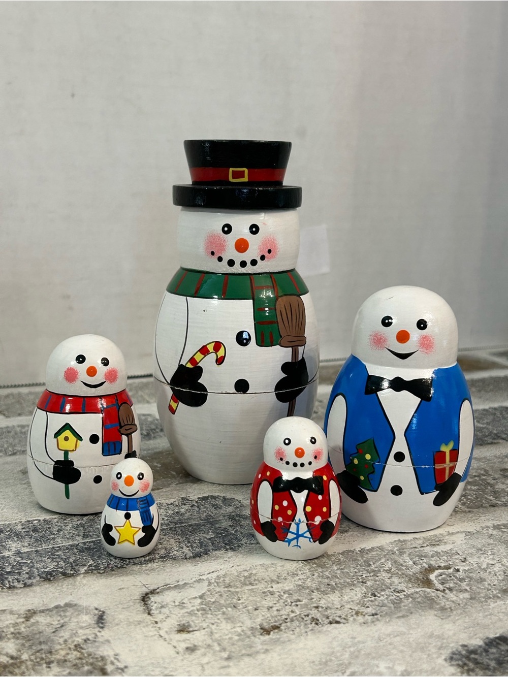 Snowman Nesting Dolls Hand Painted Wooden Colorful set of 5